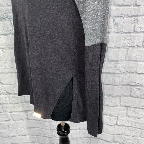 Champion color block Longsleeve Crewneck top w/one side slit black/grey sz Small - Picture 3 of 10